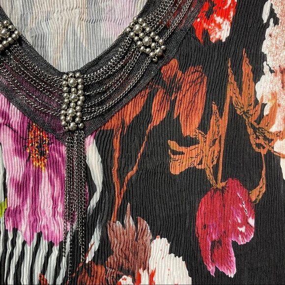 Alberto Makali floral pleated Chain Detail Shirt - Picture 4 of 11